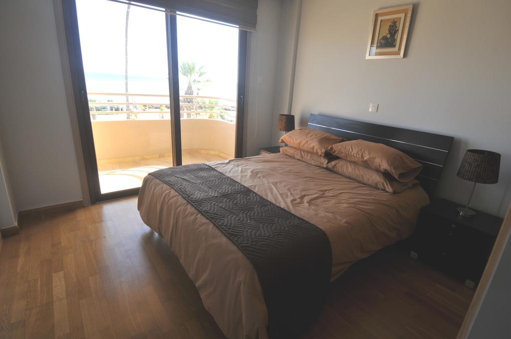 Ithaki Phinikoudes Apartment No. 201 Larnaca Bilik gambar